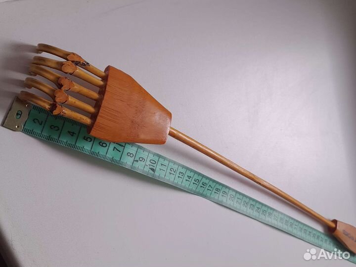Чесалка сувенир Длина 48см. Достав Лен.р-ну