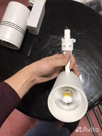 Трековые светильники неработающие