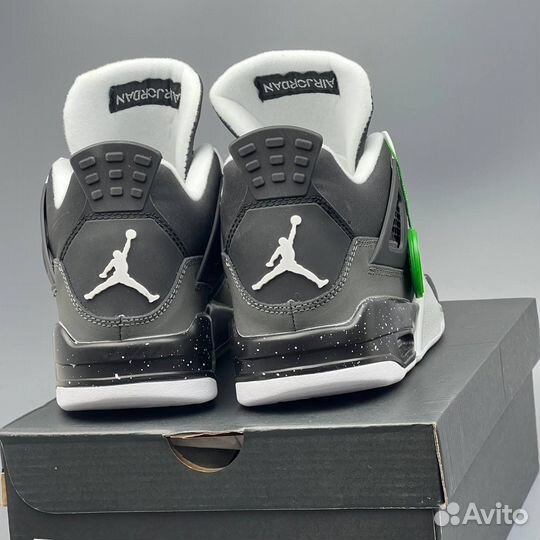 Кроссовки Nike Air Jordan 4