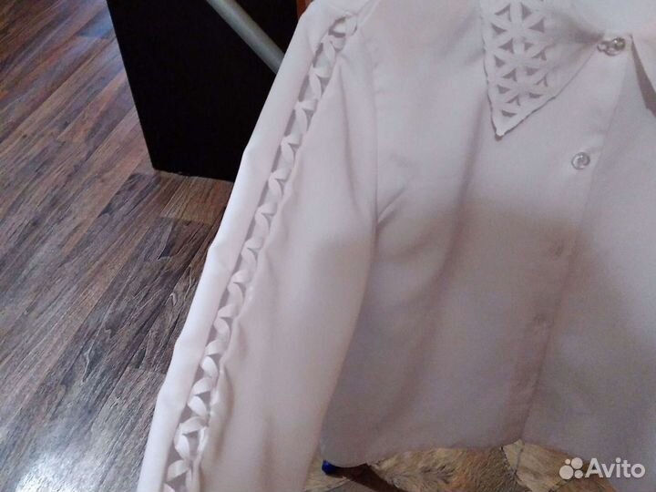 Рубашка школьная,хорошего качества
