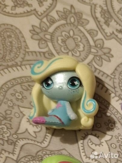 4 штучки фигурок