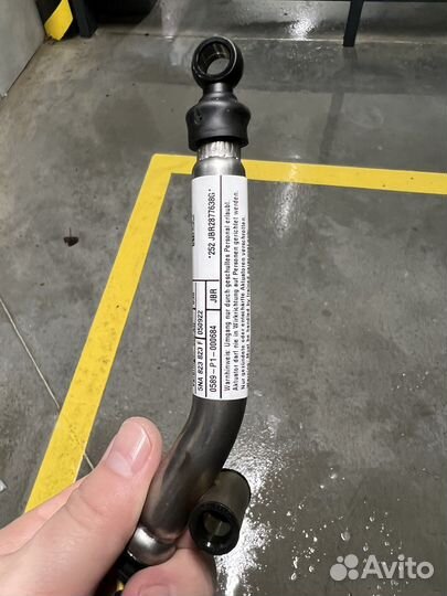 Пиропатрон капота