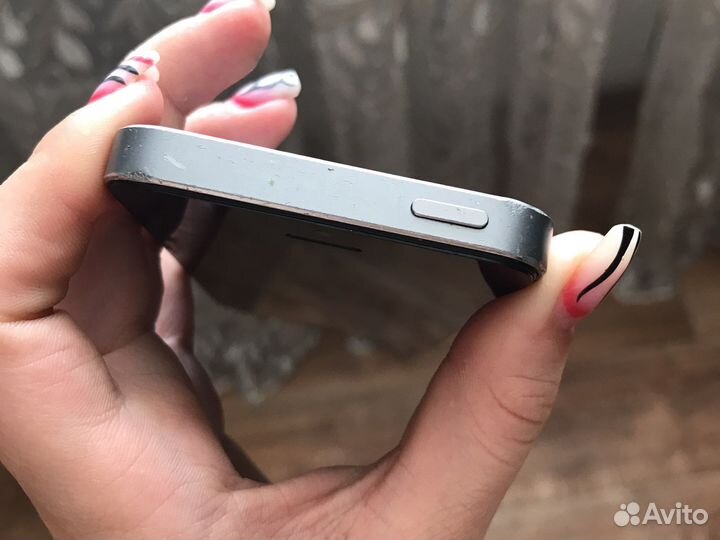 iPhone 5 s 16 гб