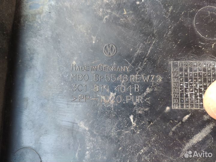 Жабо накладка лобового стекла WV Passat B6 правая