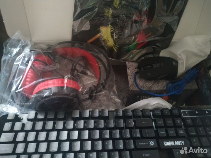 Игровая клавиатура, мышь, наушники и коврик