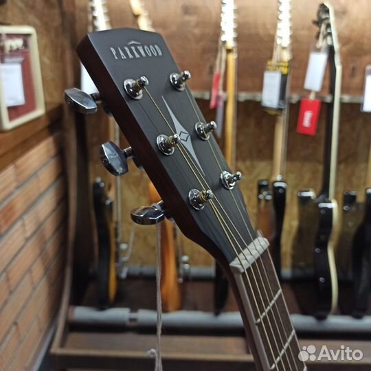 Электроакустическая гитара Parkwood PF51E-wbag-OP