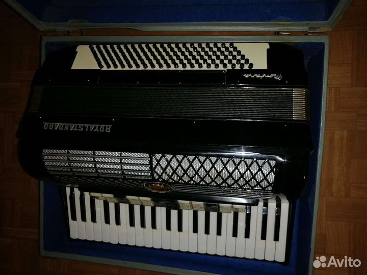 Аккордеон royal standard