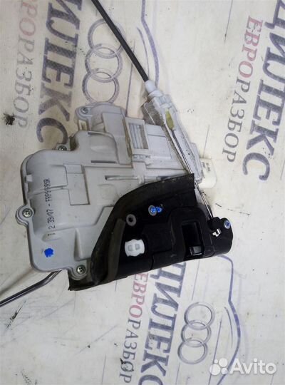 Замок двери передней левой Audi A4 (B7) 2004-2009