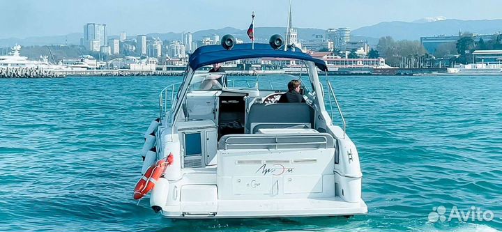 Моторная яхта cris craft 33