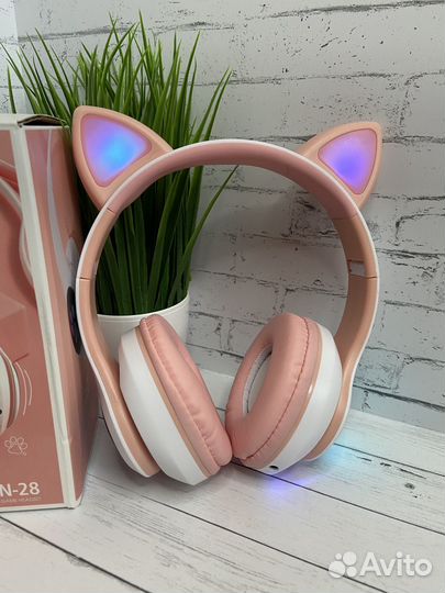Беспроводные наушники со светящимися ушками Новые