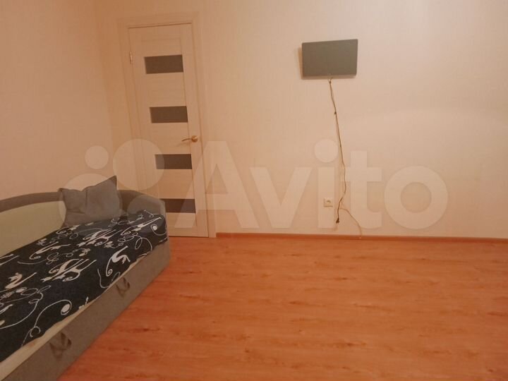 2-к. квартира, 42 м², 1/5 эт.