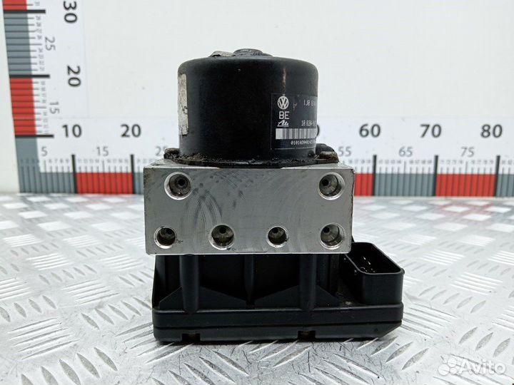 Блок ABS для Volkswagen Golf 4 1J0907379G