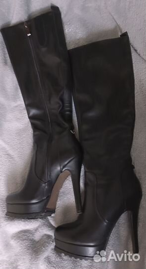 Босоножки, туфли, сапоги, шлепанцы женские