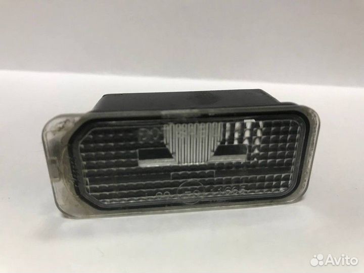 Фонарь подсветки номера Ford Kuga