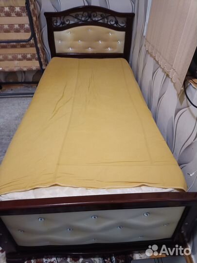 Кровать односпальная с матрасом бу 120х190