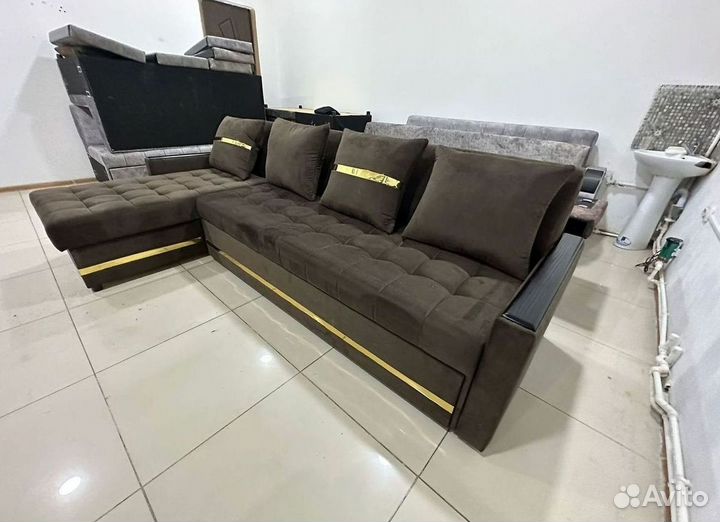Угловой диван в наличии не б/у
