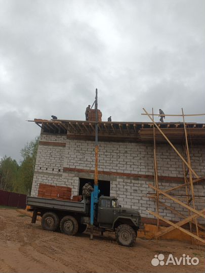 Аренда и услуги манипулятора-вездехода, стрела 3 т, 10 м, борт 4 т, 3.8 м