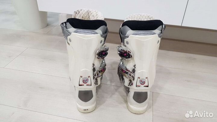 Горнолыжные ботинки с сумкой