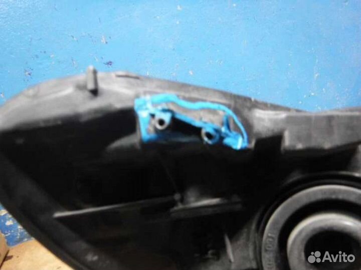 Фара левая Peugeot 107