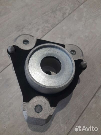 Опоры и подшипники амортизатора ST0472