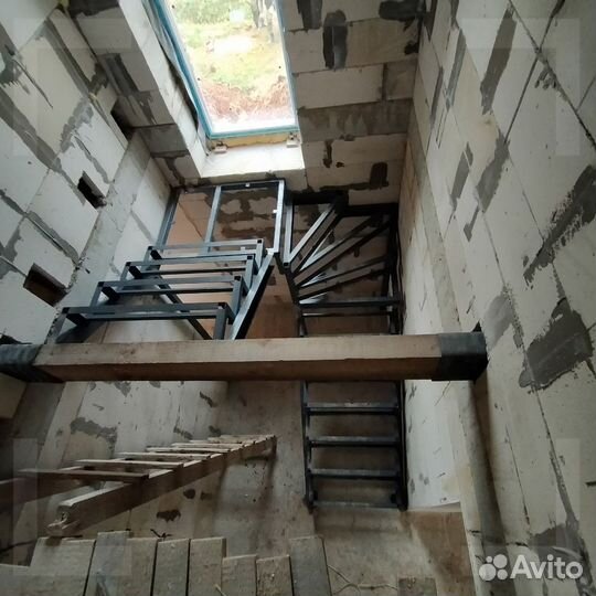 Металлокаркасы для лестниц