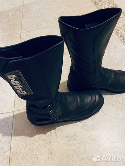 Спортивные мотоботы