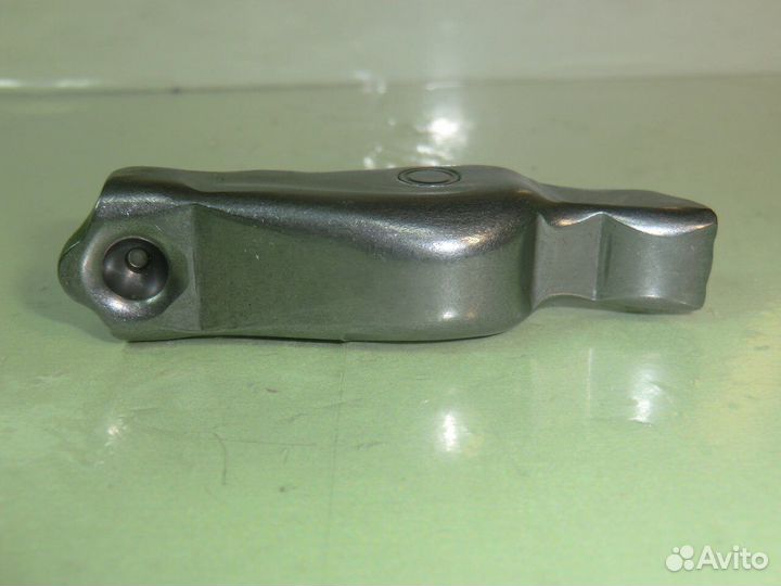 Коромысло рокер D4EA D4EB 24180-27100