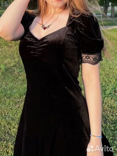 Бархатное платье