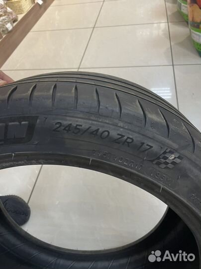 Michelin Pilot Sport 245/40 R17 95Y