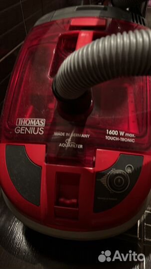 Пылесос с аквафильтром Tomas / Genius Германия