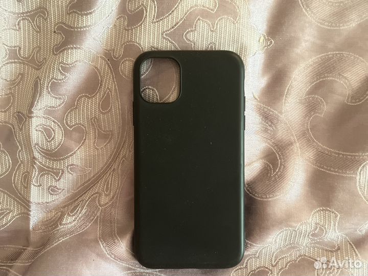 Чехол на iPhone 11