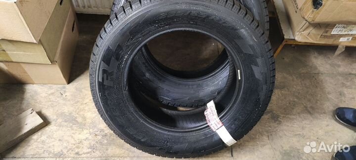 Pirelli Ice Zero FR 235/65 R17 108H