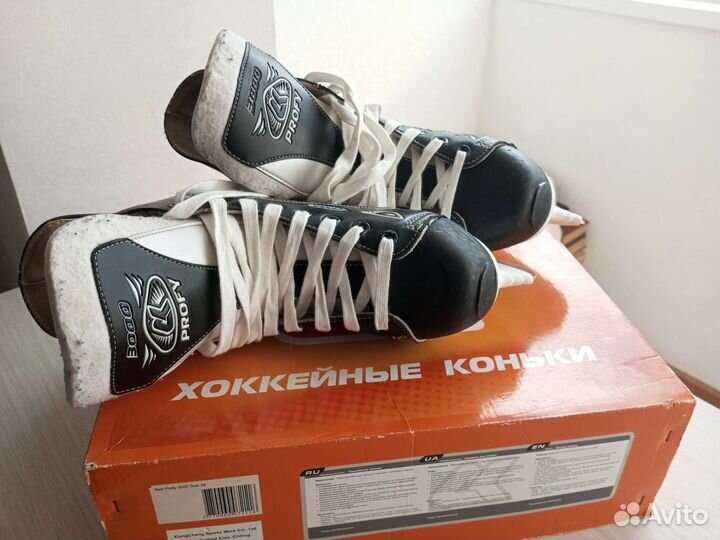 Коньки хоккейные 38р