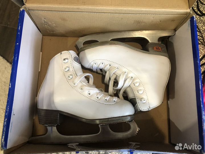 Фигурные коньки riedell