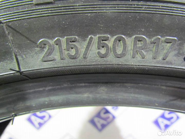 Nitto Therma Spike 215/50 R17 92N