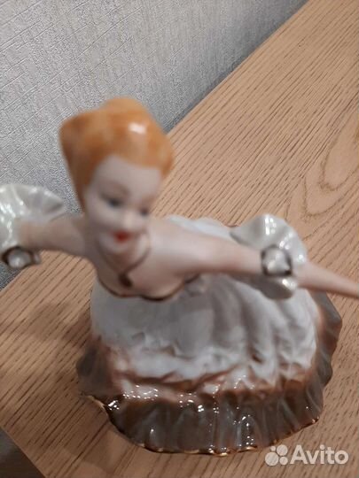 Фарфоровые статуэтки
