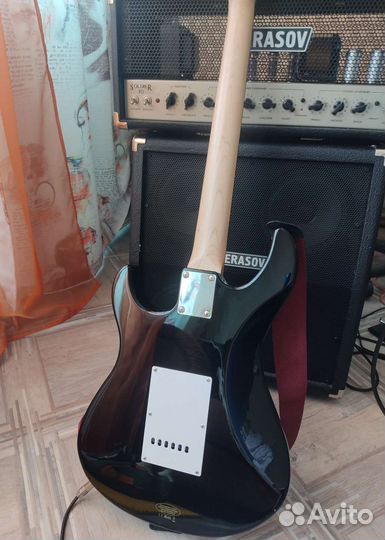 Yamaha eg112c