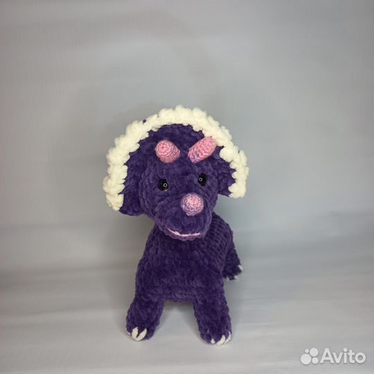 Вязаный динозавр