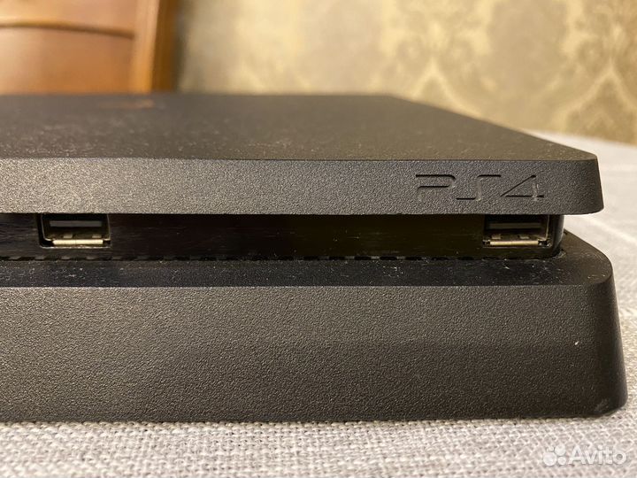 Sony PS4 slim 1Tb + 2 dualshock 4 + 3 игры