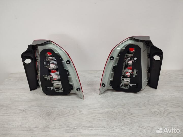 Фонарь задний Opel Zafira B 2007-2014 год