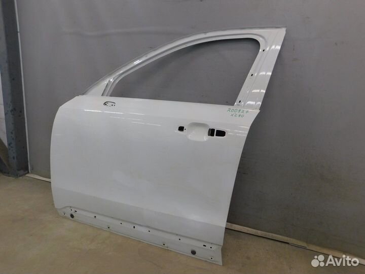 Дверь передняя левая Volvo XC90