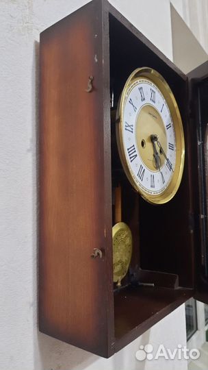 Настенные часы Янтарь