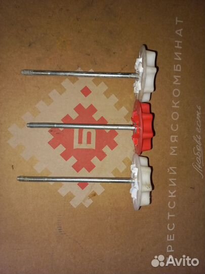 Крепёж запаски на Тойота королла 150 кузов