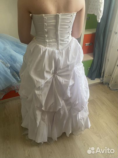 Вечернее платье