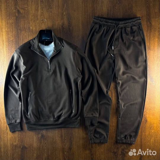 Спортивный костюм с брюками