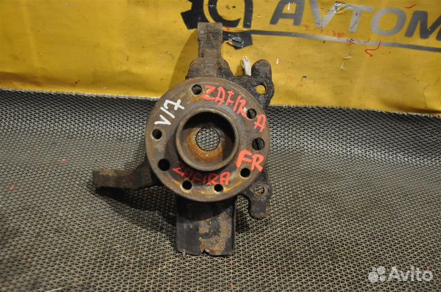 Ступица передняя правая opel Zafira B A05 (2008)
