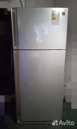 Холодильник Sharp SJ-SC59PV новый