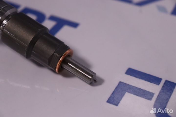 Форсунка топливная 0445120415
