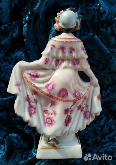 Статуэтка фарфоровая Старый Китай. Редкая