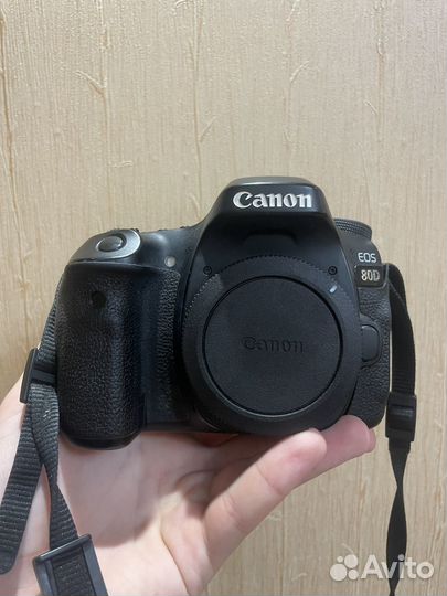 Зеркальный фотоаппарат Canon EOS 80d